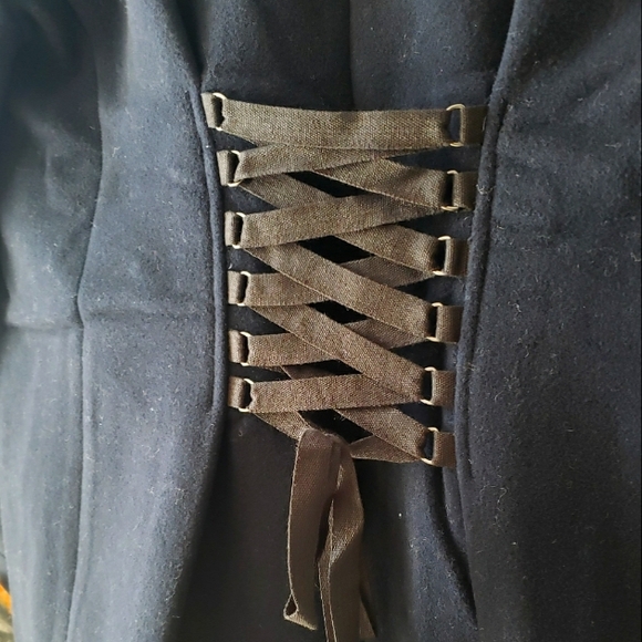 Tout à Coup | Two-tone Wool-blend Coat with Corset Lace-up Back and Tie Front - Picture 10 of 13